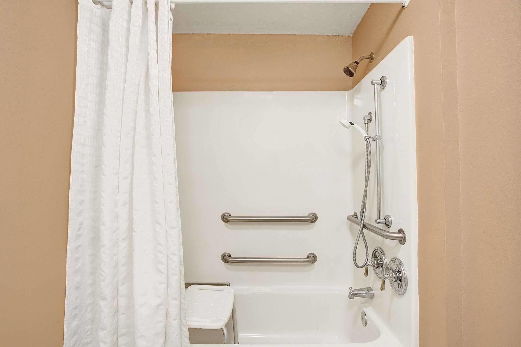 Baymont By Wyndham Jacksonville/Butler Blvd Bagian luar foto